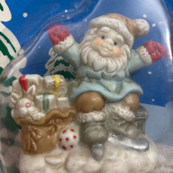 1992 Fabri-Centers of America Christmas Gnome Elf Santa Village Accessory #26379 - Picture 2 of 6
